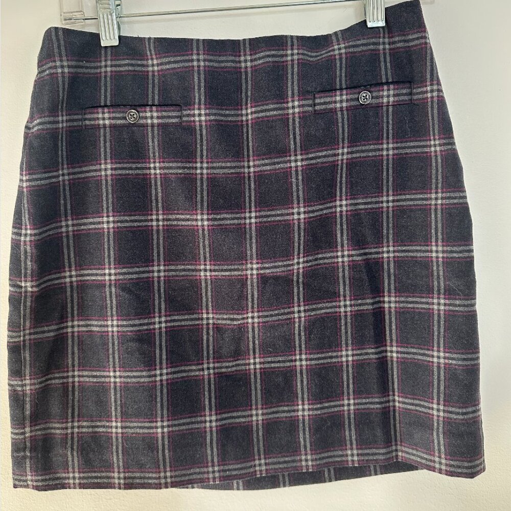 Banana Republic Navy Blue Plaid Mini Skirt, size 4 in excellent condition
